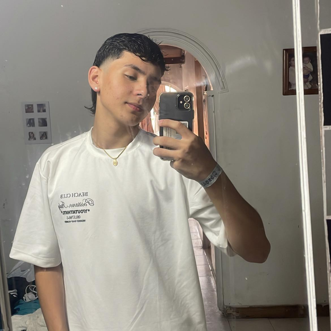 <strong>Carlos M.</strong>