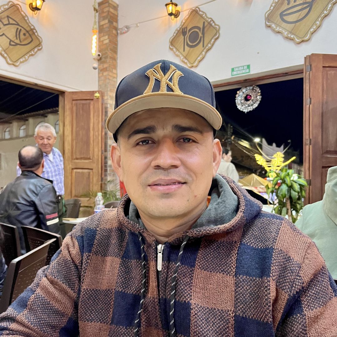 <strong>Juan C.</strong>